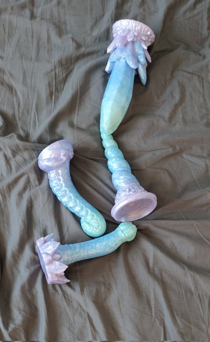 Hello Twitter !! Vous pr&eacute;f&eacute;rez lequel ? 😏🤔 https://t.co/rraMSiJMFP<a href="/tag/sextoys"class="tags"><span>#sextoys</span></a><a href="/tag/dorcel"class="tags"><span>#dorcel</span></a><a href="/tag/pluganal"class="tags"><span>#pluganal</span></a><a href="/tag/calendrierdelaven"class="tags"><span>#calendrierdelaven</span></a>
