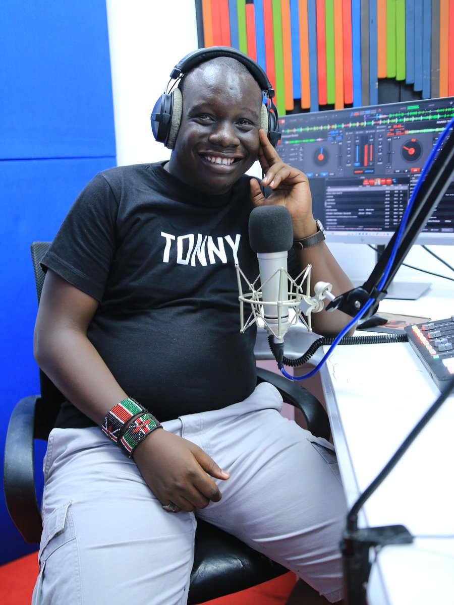 blueradioKe's tweet photo. Tune in to the Breakfast Vibe and get your weekly dose of good vibes, great conversations and all things blue economy 🌊 - with @tonny_omuga 
https://t.co/EclYrFkTqO

#thebreakfastvibe #Mondayvibes #BlueEconomy #GoBlue #mombasa #Kenya https://t.co/2Ve2uf2VOM
