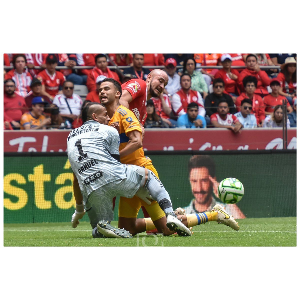 DCAMACHO105's tweet photo. 👹⚽| Bye, bye al Toluca. 

Pese a la victoria de este domingo, los escarlatas #Tolucafc quedaron eliminados de la liguilla tras un marcador global de 4-5.
.
.
.
https://t.co/5Vy0DAZ6sy https://t.co/jSiYNAGKCc