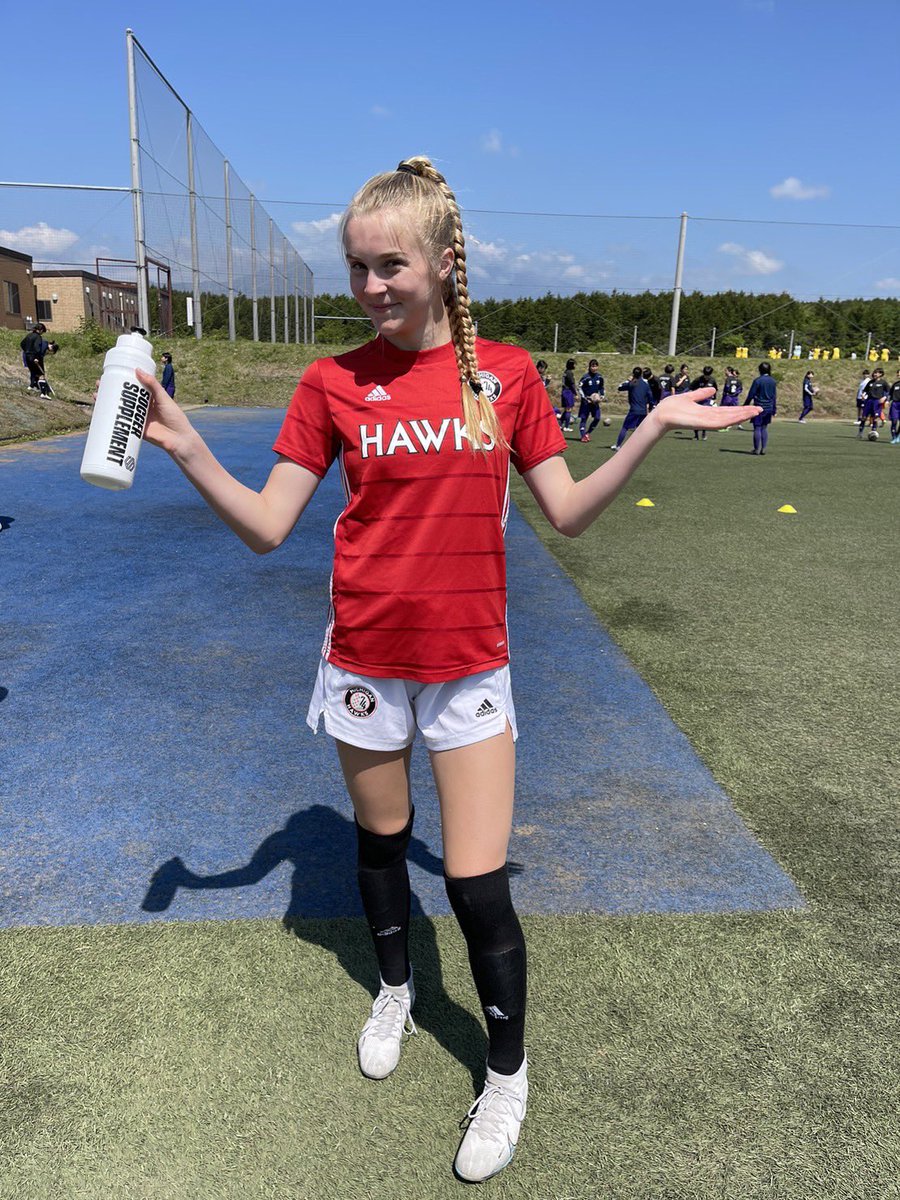 socsupplementjp's tweet photo. ⚽️⚽️⚽️
ミシガン ホークス ECNL。

アメリカの女子ユースチームが来日。
日本のユース年代トップクラスと対戦。

今回、サッカーサプリメントはホークスをサポート。
パフォーマンスを発揮するために。

UP YOUR GAME 

#michiganhawks
#brilliantplus
#女子サッカー
#ユース年代
#サプリメント https://t.co/kBvImLZeb7