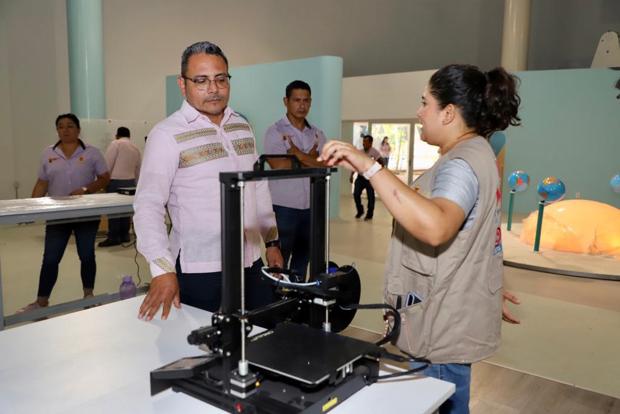 chiapas_info's tweet photo. #ICTI
MUCH con salas y espacios renovados para recibir a sus visitantes: Helmer Ferras
@icti_chiapas @helmerferras 👉👉👉 https://t.co/ENbqD9f2Ei https://t.co/UOigYly5YK