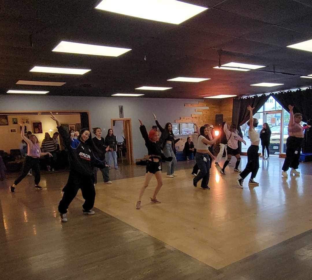 konnectpop's tweet photo. Such a wonderful time at Frusa’s K-Pop Gathering event in Boulder at Mi Chantli on Saturday!
Amazing performances from everyone in the community, a random dance, games, Dj’ing from @PaintedLeaf, and food! It can’t get any better than that!
#coloradokpopfans #kpopcommunity https://t.co/lcrOwrJbPJ