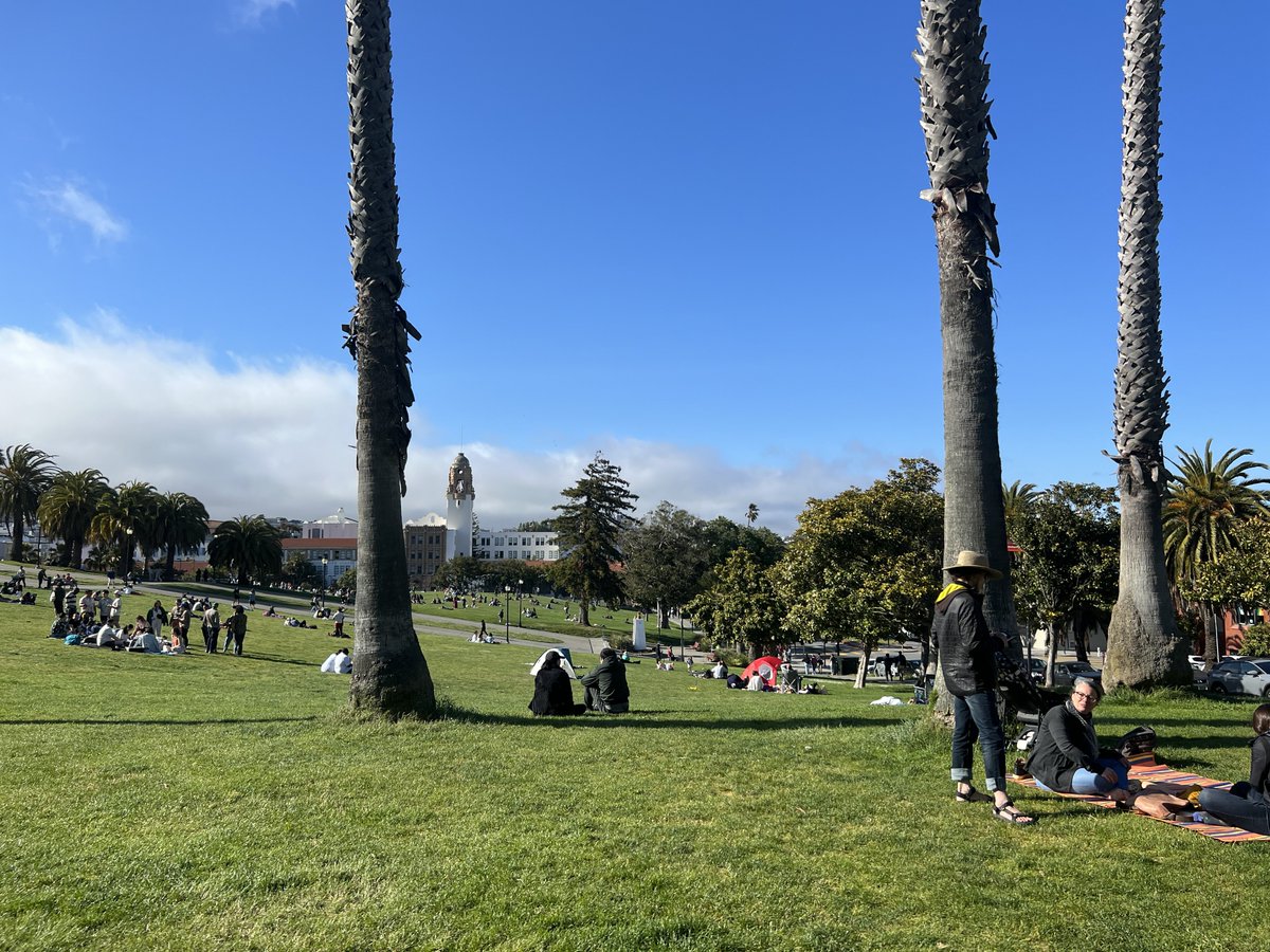 mymacbook's tweet photo. @I_Heart_Frisco We were there today celebrating Mother’s Day and it was beautiful.  Has been my daughter’s favorite park since she was 2 and we live in South Bay! https://t.co/xOxDnQu1pO