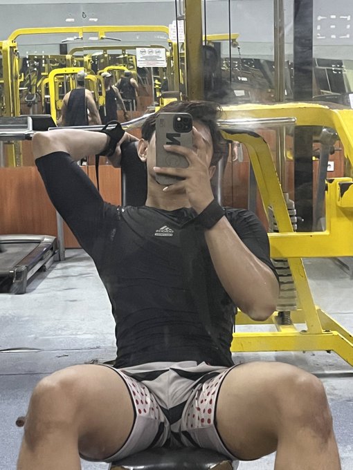 work hard ?? Good work!! 🤍 https://t.co/H5qAub50QS