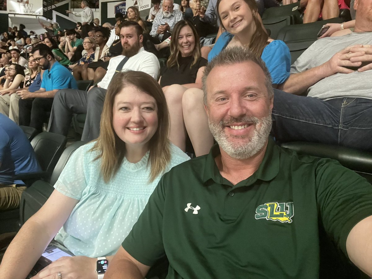 jtharper76's tweet photo. A busy weekend for the Harper’s.
#theboy graduates summa cum laude from high school now off to @oursoutheastern
#thepretty graduates magna cum laude from SLU now off to @LATech for grad school
#theOGpretty celebrated Mother’s Day in the middle of all of it.
Love my family https://t.co/xaHWFRtR6c