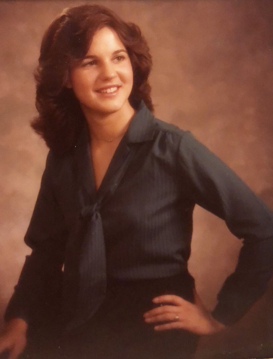 kellnelsonn's tweet photo. my mom is a beauty https://t.co/O6FpnBPrE9
