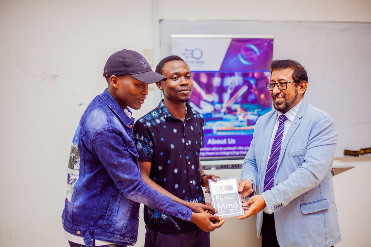SamMhela's tweet photo. I attended an impactful seminar on entrepreneurship by @youthtechsoln I learned on the #anzisha concept & I shared my views on how I will use the knowledge in #proactive_health on my mission to fight #NCDs
@TanzTrustLtd @ummymwalimu @Katalam1Leonard @udom_public_hdp @elimuyaafya https://t.co/XX4PV1a7G8