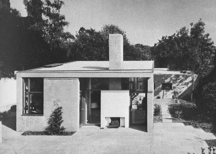 areasvellas's tweet photo. House at 5a Templewood Avenue, Hampstead...1960
by Trevor #Dannatt...
#architecture #arquitectura 
https://t.co/cWa5EgO2Bb https://t.co/PDDKOvbkQf