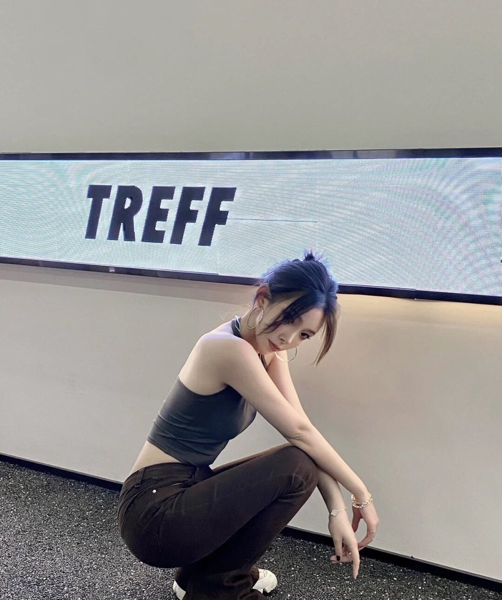 ava_diggs63605's tweet image. A suntanned day