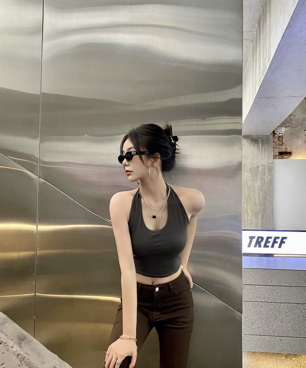 ava_diggs63605's tweet image. A suntanned day