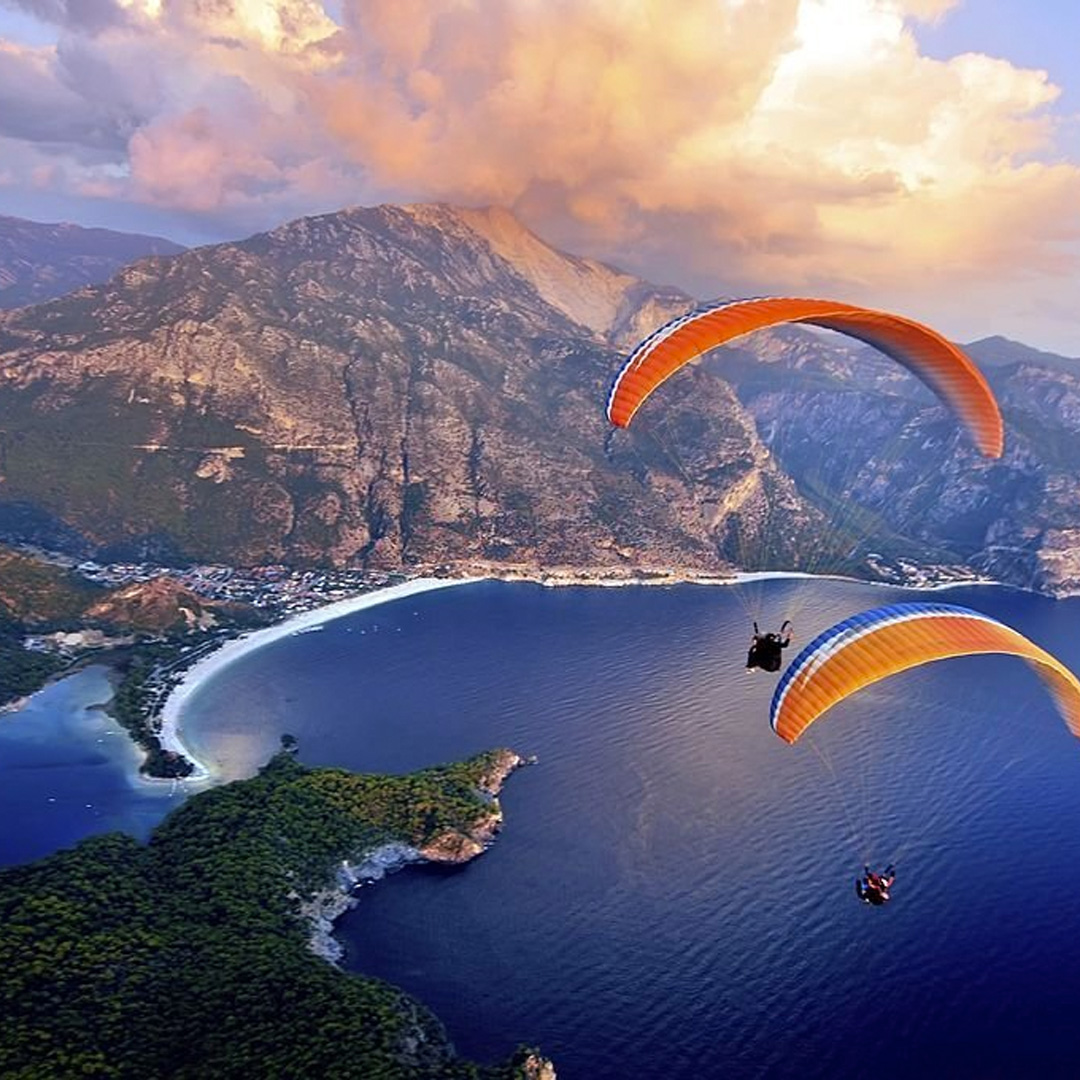 ✨Fethiye Körfezi, Antik çağlardan beri önemli bir ticaret yolu olarak kullanılıyordu. Günümüzde ise berrak denizi, doğal güzellikleri ve su altı zenginlikleri ile ünlüdür ve dalış tutkunları için  bir cennet. Görmeye gidelim mi?
 #FethiyeKörfezi #Türkiye #DoğalGüzellikler