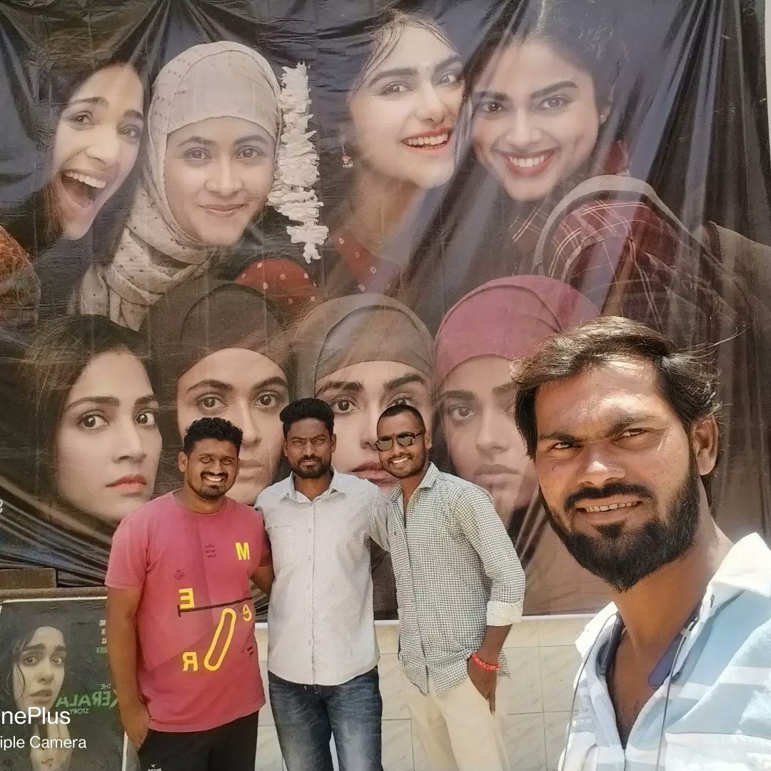 AkshayRTotawar7's tweet photo. रिव्यू 10 👍👍👍👍👍👍 
अभी नहीं तो कभी नहीं..?
हर भारतीय महिला को ये मूवी जरूर देखनी चाहिए ..?

every hindu's should watch it 

#thekeralastory
#TheKeralaStoryAMustWatch
@adah_sharma @snatani00 @soniabalani9 
#TheKeralaStoryMovie @HinduDharma1 @bageshwardham 
#द_केरल_स्टोरी https://t.co/tM77KtAk68