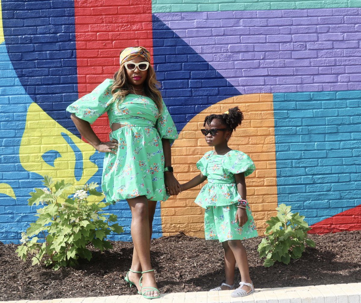fabflyfancy's tweet photo. Mother’s Day 2023💚 #momanddaughter https://t.co/2M9mfvYwcf