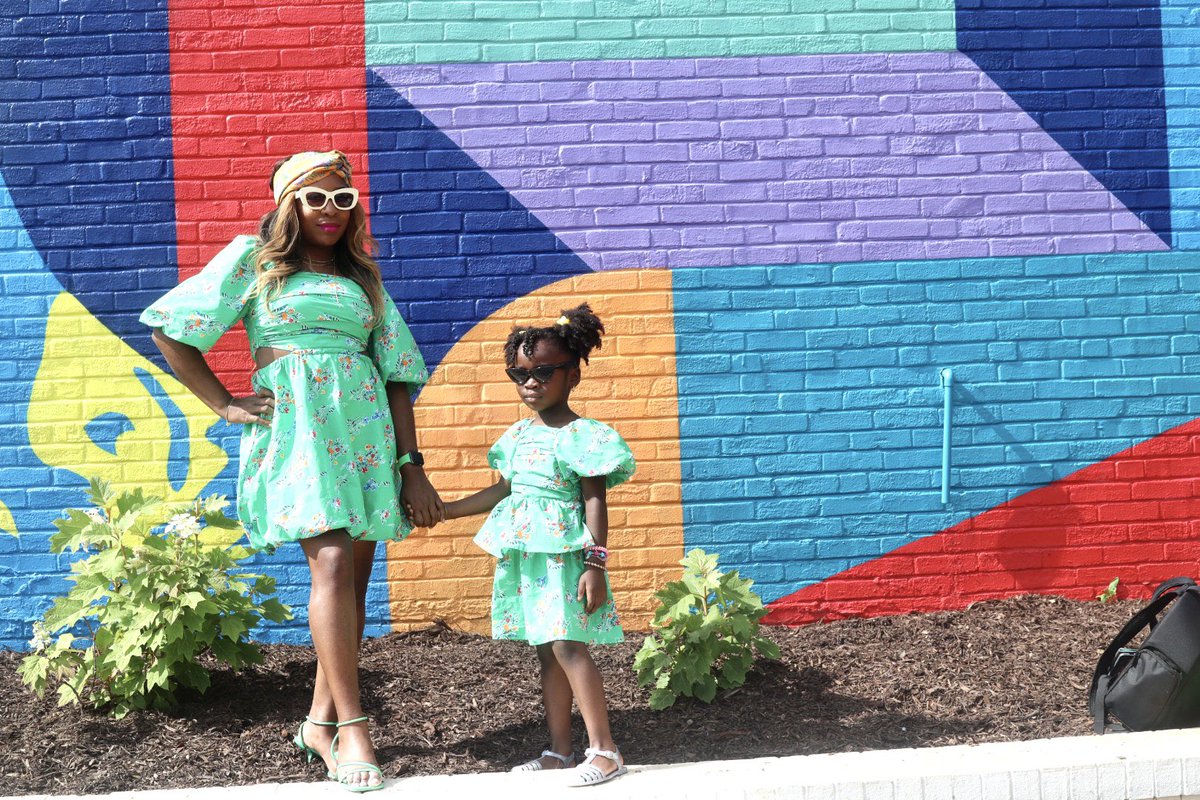 fabflyfancy's tweet photo. Mother’s Day 2023💚 #momanddaughter https://t.co/2M9mfvYwcf
