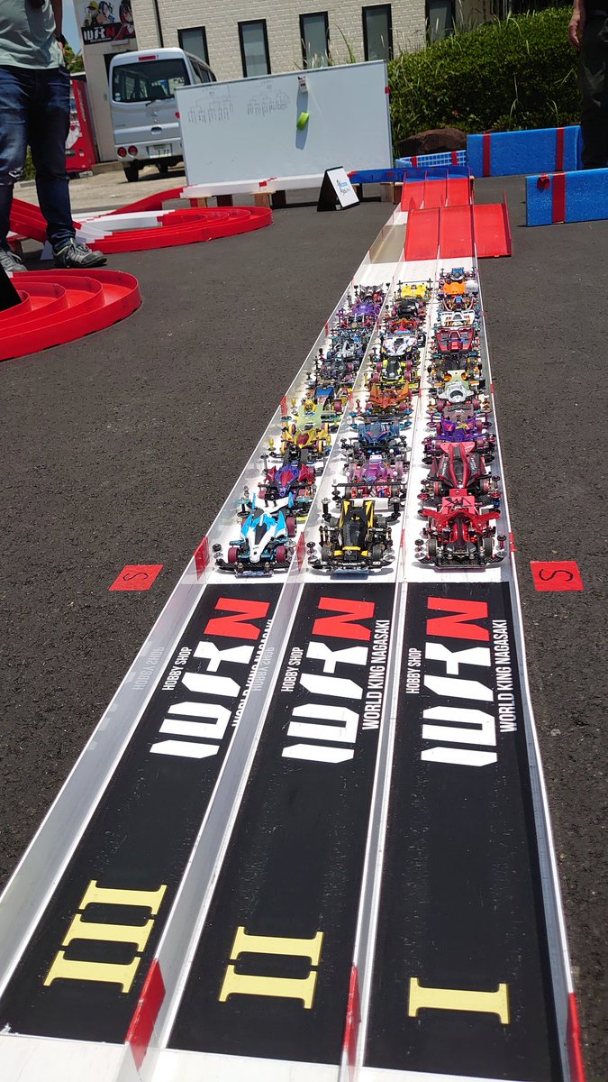 yamaninn21's tweet image. 昨日ワーキンのレースに初参加✨
楽しく走らせられました＼(^o^)／

セイレンくんからのお土産がヤバかったw
特に紫MAシャーシ無くなりかけてたから助かる😭

#ミニ四駆
#WKN