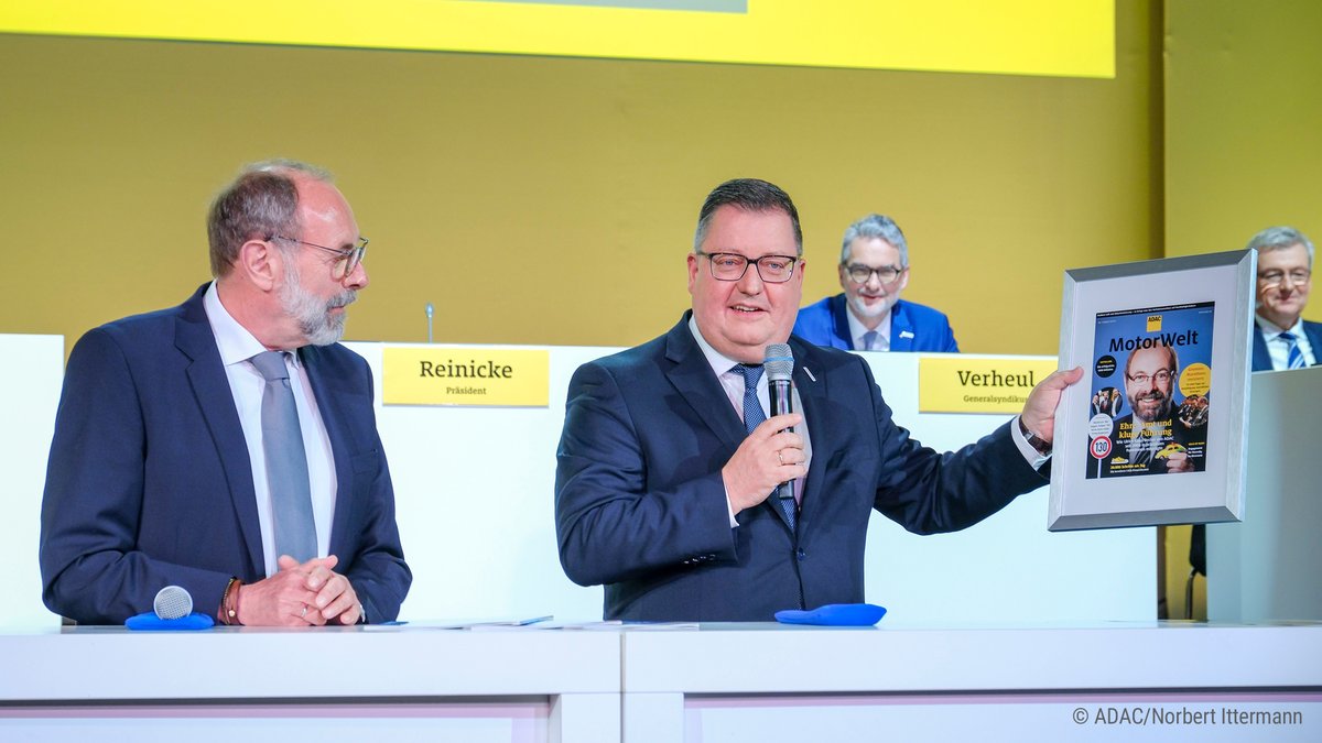 KuchemKonferenz's tweet image. Unter dem Motto "Die Zukunft gestalten. Jetzt." fand in Bonn die Hauptversammlung des ADAC statt. Unser Team durfte im Maritim Hotel Bonn die technische Planung und Umsetzung übernehmen.
#Kuchem #Veranstaltungstechnik #Eventtechnik #Medientechnik #Konferenztechnik #Videotechnik