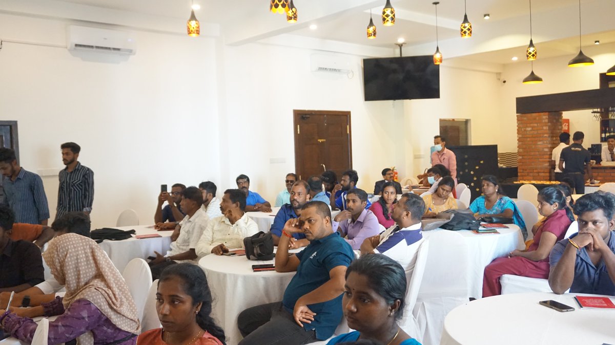 RTISrilanka's tweet photo. "තොරතුරු දැනගැනීමේ අයිතිය හරහා අපගේ අයිතිවාසිකම් ආරක්ෂා කරමු"  වැඩමුළුව අද දින (මැයි 15) වව්නියාව නෝර්ත්වේ හෝටල් පරීශ්‍රයේ  පැවැත්වේ.

#DAP #RTI #SriLanka https://t.co/uaasDPtXs8