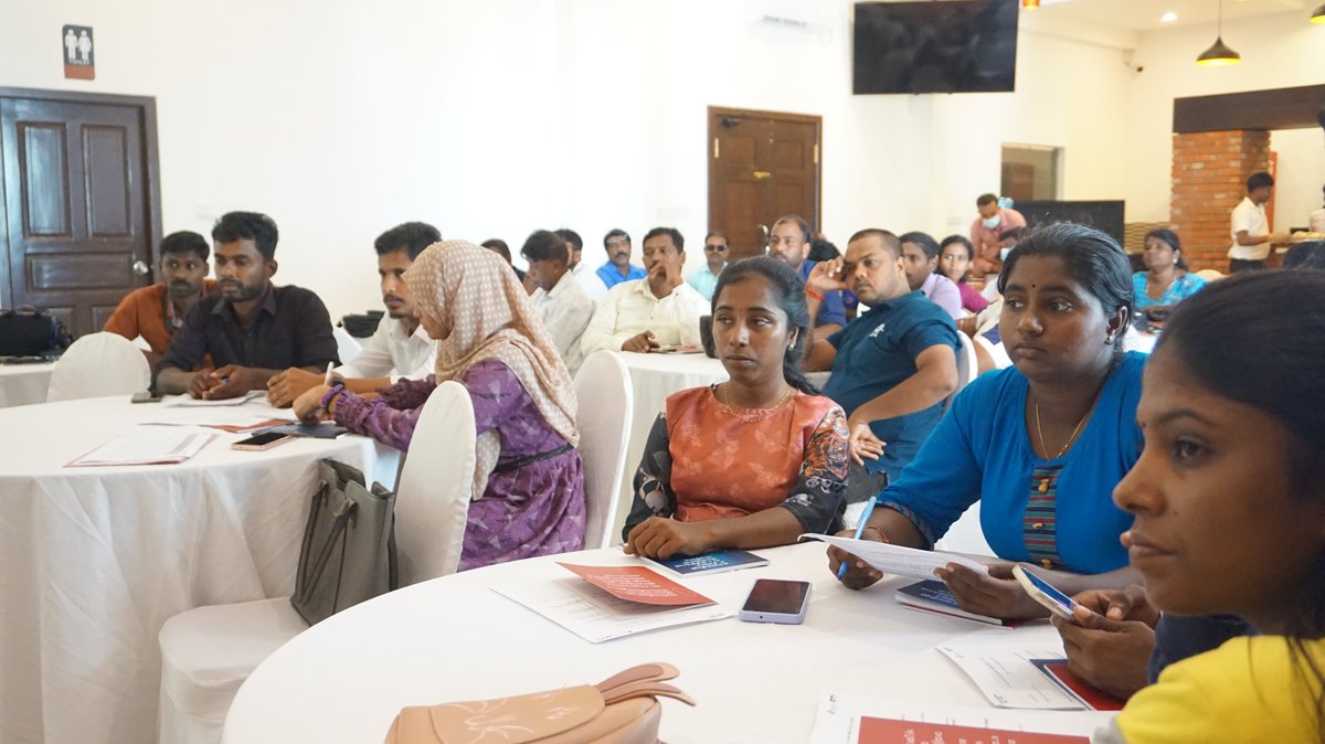 RTISrilanka's tweet photo. "තොරතුරු දැනගැනීමේ අයිතිය හරහා අපගේ අයිතිවාසිකම් ආරක්ෂා කරමු"  වැඩමුළුව අද දින (මැයි 15) වව්නියාව නෝර්ත්වේ හෝටල් පරීශ්‍රයේ  පැවැත්වේ.

#DAP #RTI #SriLanka https://t.co/uaasDPtXs8