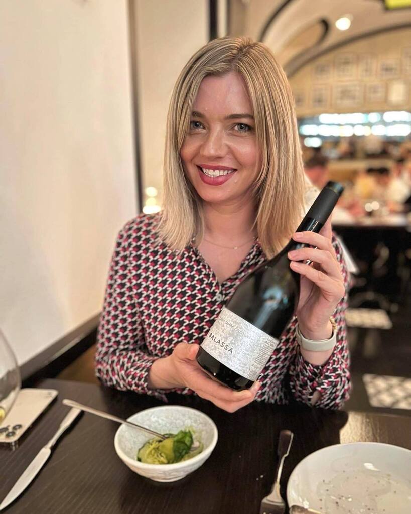 Állítólag az uborka saláta kis balzsam ecettel a legjobb 😀reméljük a palackban nem az van 

balassabor.hu

#tokajhegyalja #tokajwine #tokaj #tokajwineregion #tokaji #tokajiborvidék #tokajiborvidek #tokajiwine #tokajiaszu #tokajibor #tokajvin… instagr.am/p/CsQJguoIk1k/