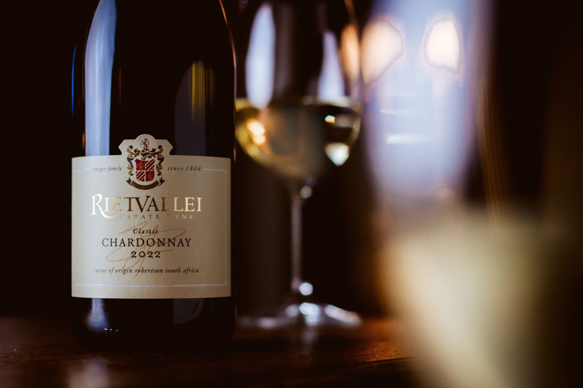 The Rietvallei Classic Chardonnay 2022 is a lightly oaked, but fruity Chardonnay. The nose shows ripe citrus with a touch of toasted oak. The palate is rich and creamy with a good balance between fruit, oak, and acidity – finishing with a lingering aftertaste.
