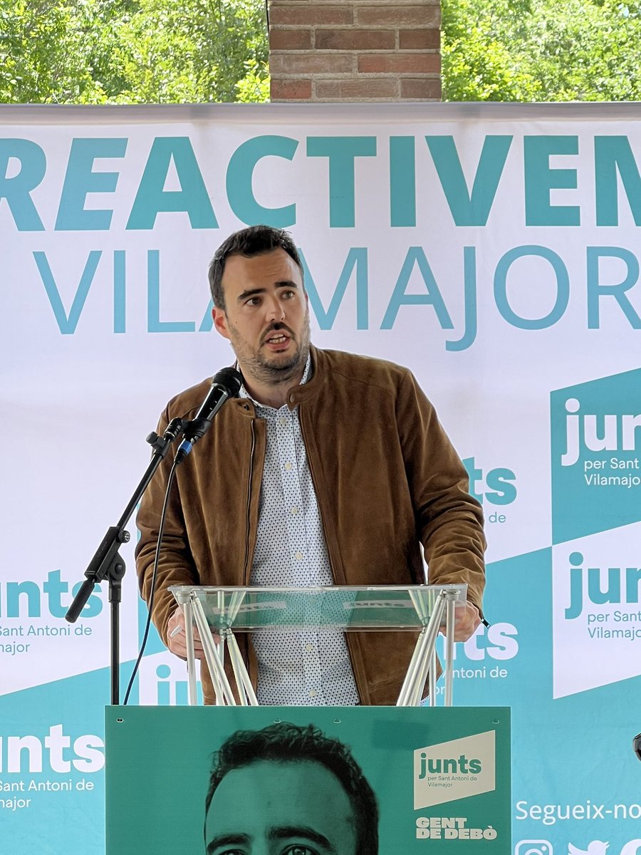 bparera's tweet photo. 🗳️ Ahir, després de molts mesos treballant-hi vam poder explicar el projecte de @juntspersav per #ReactivarVilamajor, també vam presentar un equip a punt per a tot.

👉 REACTIVEM VILAMAJOR, gira al voltant de dos conceptes clau: PLANIFICAR i ACTITUD DEL SI!

#reACTIVEMVILAMAJOR https://t.co/MRZS5h0jx7