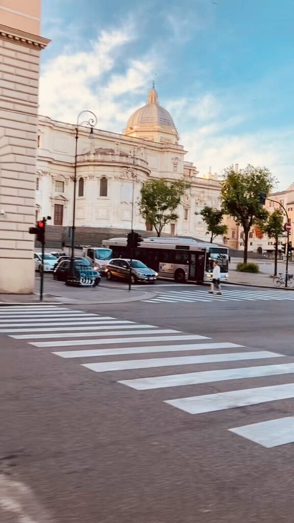 Buongiorno, Roma!!! 
.
.
.
.
.
#monopattino #scooter #monopattinoelettrico #lime #limescooter #pro #kickscooter #escooter #trottinette #scooterlife #mobilit #electricscooter #ninebot #patineteelectrico #segway #tretroller #trottinetteelectrique #urbanmob… instagr.am/reel/CsQIOvdLP…