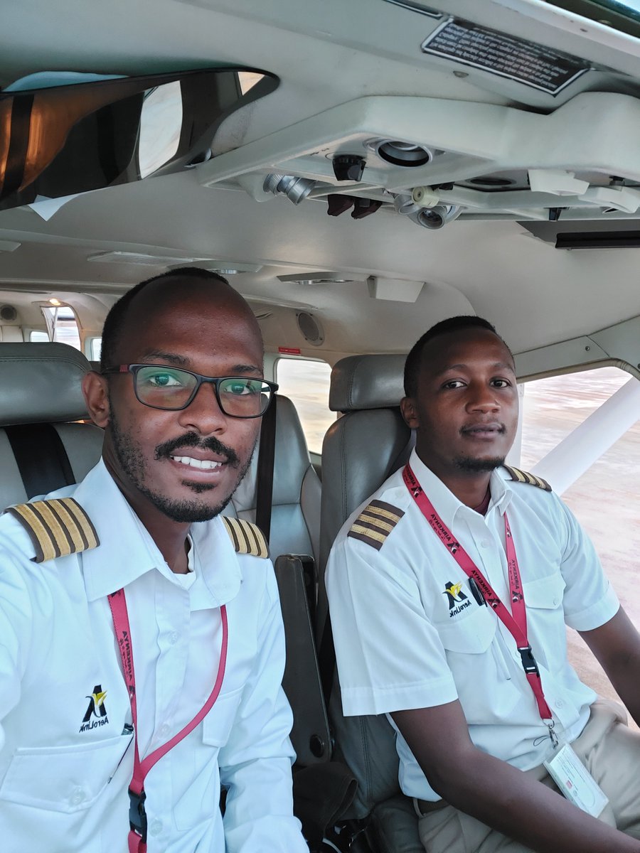 AerolinkUganda's tweet image. Elevate your Monday with our winning team spirit!💪 Experience the power of teamwork as our dedicated crew works in harmony to make your journey extraordinary. Let us be your motivation to soar higher this week #MondayMotivation   #AeroLinkTeam #BushPilots #Caravan #ExploreUganda