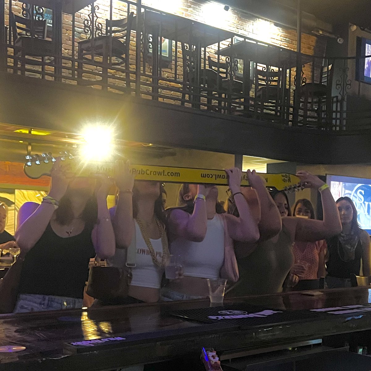 MusicCityPubCra's tweet image. Happy birthday Bella!!
#Nashville #birthday #twentyfirst #SundayFunday #Travel @WildBeaverNash