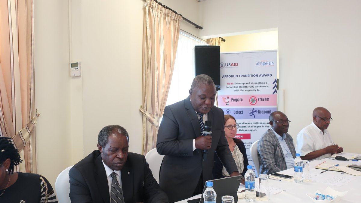 AFROHUN's tweet photo. Professor Wambura - @AFROHUN Board Chair appeals to governments to share policy evidence needs on rabies, COVID-19, and other infectious diseases of national and global concern. @OHRECA_ILRI @AFROHUN_Kenya @AFROHUN_DRC @AfrohunE @AfrohunRwanda https://t.co/cBmC9gRCus