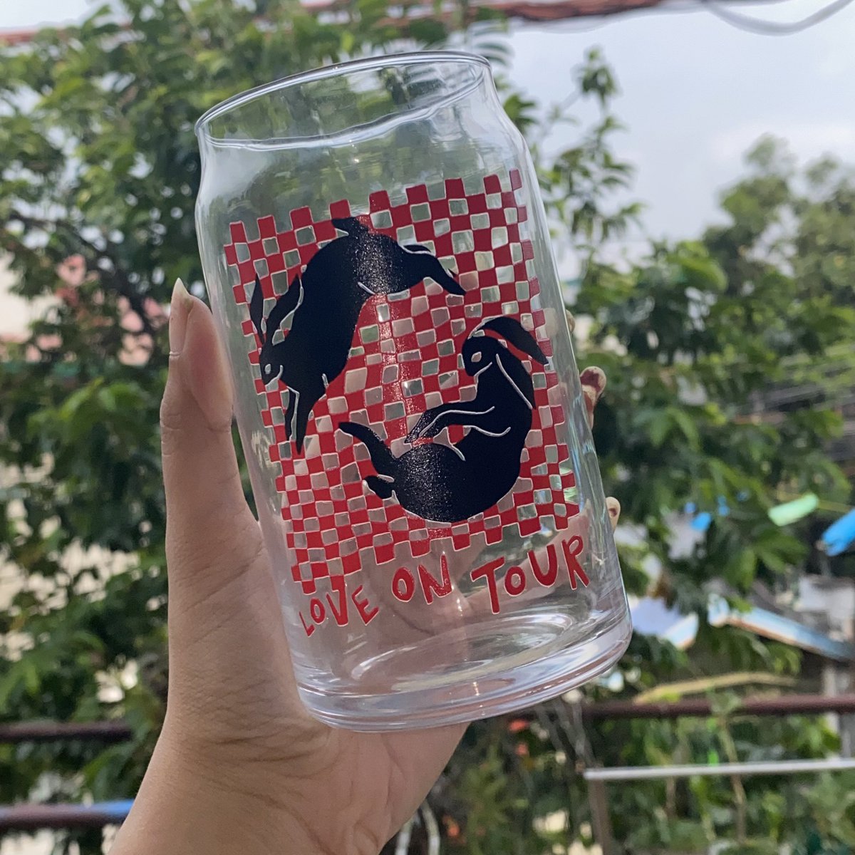 CBandmerchph's tweet photo. It’s a sign na mag check out habang buy 1 take 2 sya 😉 

Add to cart: https://t.co/tOOj3f93eo

•1 random retweeter will receive 399 voucher
•ends tonight https://t.co/vVrgC9l6PW
