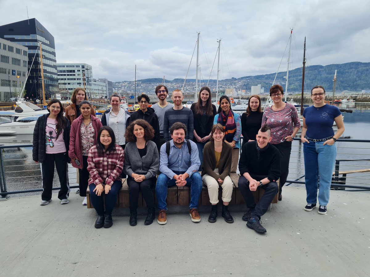 Daniel Machado 🦋 @dan1elmachado.bsky.social (@randomdan1el) on Twitter photo <a href="/Cell4C/">Cell4Chem</a> met in Trondheim for the Research Data Management workshop organized by <a href="/DigitaltLiv/">Senter for digitalt liv Norge</a> with great contributed talks by <a href="/elixirnorway/">ELIXIR Norway</a> and <a href="/FAIRDOM_eu/">FAIRDOM</a> 🙂 <a href="/Cell4C/">Cell4Chem</a> met in Trondheim for the Research Data Management workshop organized by <a href="/DigitaltLiv/">Senter for digitalt liv Norge</a> with great contributed talks by <a href="/elixirnorway/">ELIXIR Norway</a> and <a href="/FAIRDOM_eu/">FAIRDOM</a> 🙂