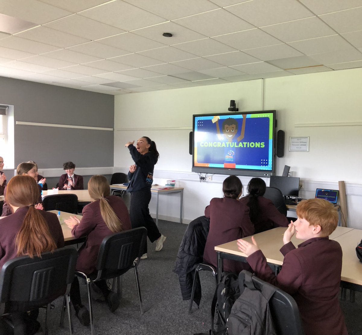 Year8AoM tweet media