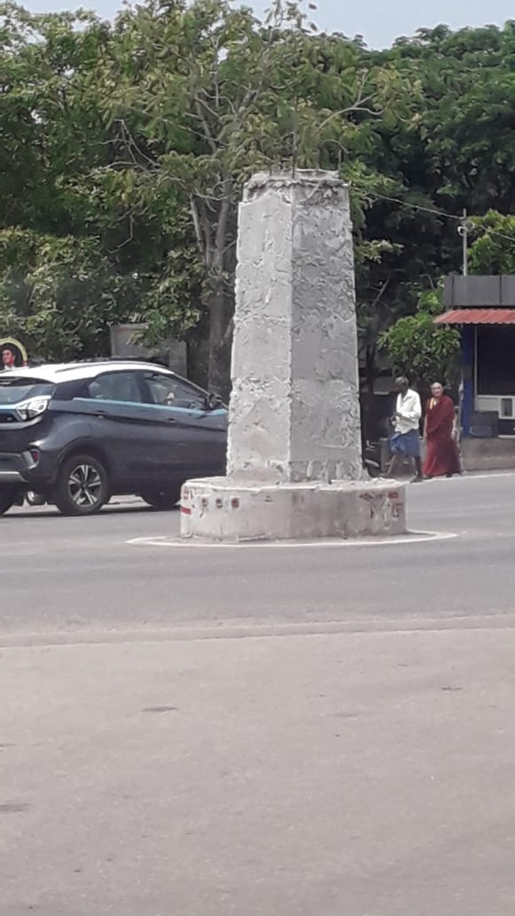 Bheemaiah_'s tweet image. In kushalnagar near bus stand exserviceman were demanding for #KMCariappa statue,It has been decade still it's not completed .
#Kushalnagar
#Kodagu