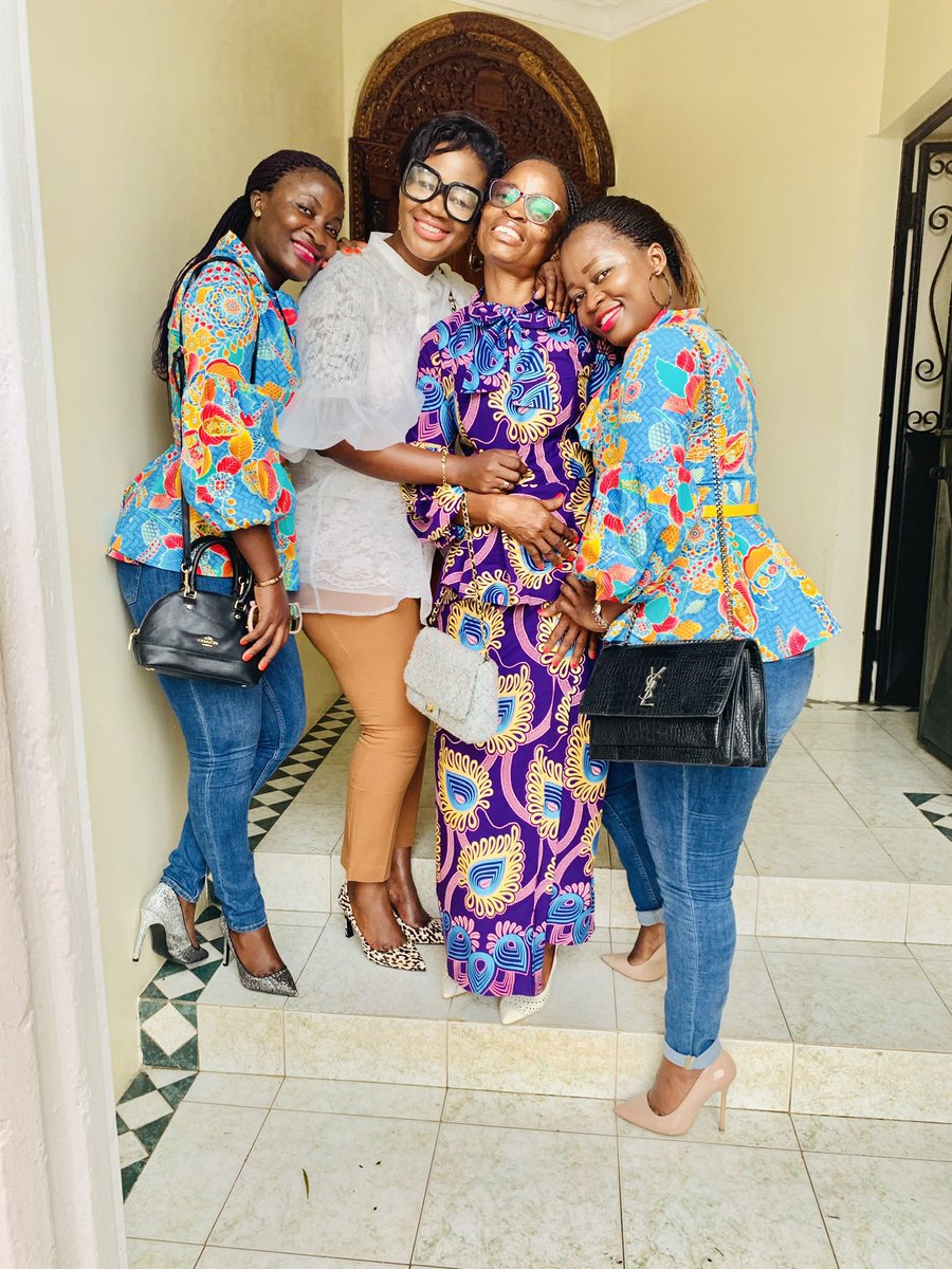 BertheMorisho's tweet photo. À toi ma maman chérie heureuse fête des mères avec gratitude.Tu as toujours été là pour nous❤️avec patience et Amour. Nous t’aimons maman chérie 💋 https://t.co/c1mS05WNSO