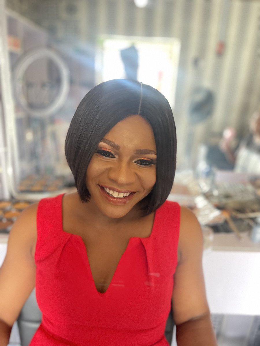 TaribestFoods's tweet photo. Hey guys,I almost forgot its my birthday month already 🙄,Its a beautiful week already and 21st May is the code❤️,Its another opportunity to be grateful for everything and having you guys here to say a word of prayer will be amazing ✅✅
#kitchenboss ❤️ https://t.co/87K5fLOIUq