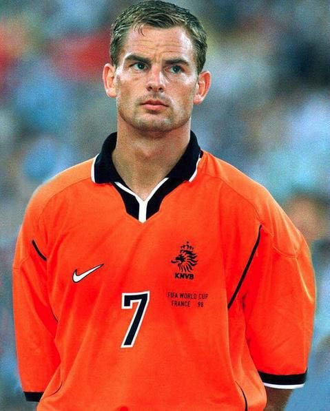 voltasport's tweet photo. 🎂 Gelukkige verjaardag #RdeBoer ‼️ https://t.co/2hH9QGbkNB