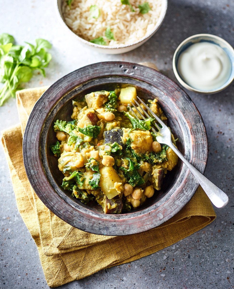 theparentedit's tweet photo. #RecipeOfTheWeek in celebration of Vegetarian Week!

Dhansak with Chickpeas &amp; Kale
(Vegetarian, Vegan friendly)

Head to the link below to see the full recipe 
https://t.co/sjj0SaTpzf

#vegetarianrecipe #vegetarianweek https://t.co/1CeWIDyIgD