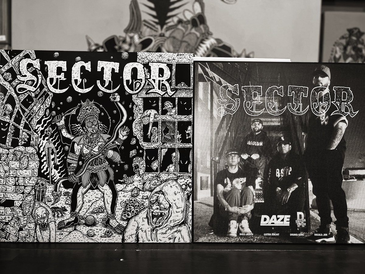 ENDstartfromend's tweet photo. SECTOR
Chicago Hardcore🏙️🔥
@CHICAGOSECTOR 
@DAZE_STYLE 
@RETRIBUTION178 
ジャケット&amp;ロゴアート🙋🏻‍♂️
ぜひ聴いてみてね

#startfromend #artworkbyme LOGO and JACKET COVER ARTWORK by ME🧌 https://t.co/ymvdqfukct