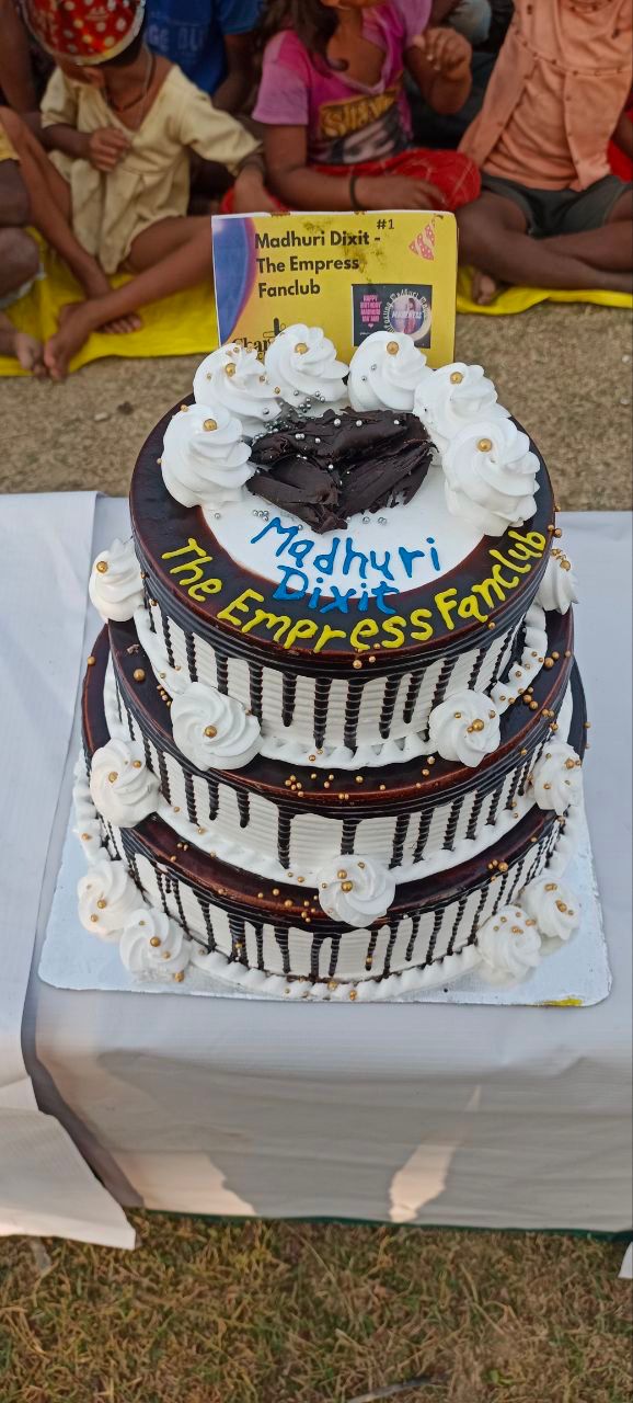  Happy Birthday Madhuri Dixit  