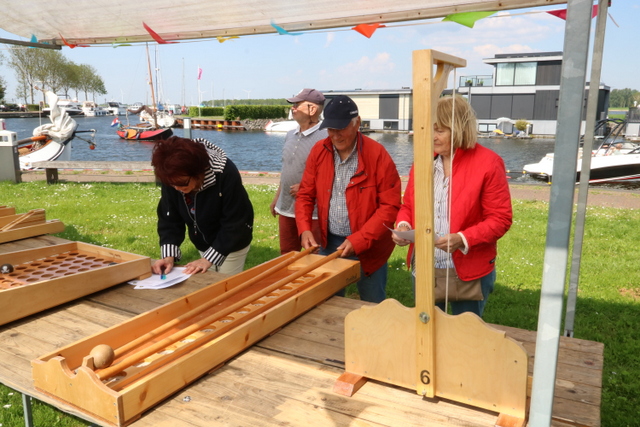 JanHeuvelingGzn's tweet photo. Zaterdag gezellige opening #vaarseizoen bij WSV de Eendracht in #Spakenburg met #oudhollandse #spelletjes. Kortom veel gezelligheid. Meer bij nieuws op https://t.co/odtxRbl7HF https://t.co/YTOztfIdz9