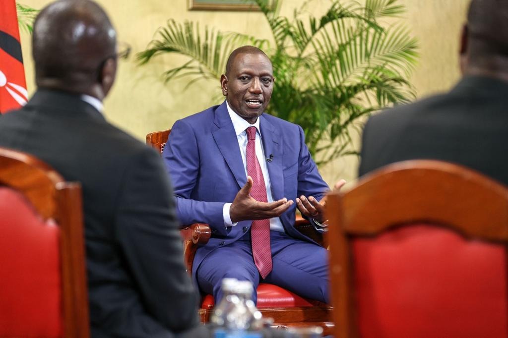 Kenyans's tweet image. How would you rate President Ruto's responses to questions asked by journalists? 
1. Very good
2. Good
3. Average
4. Poor
