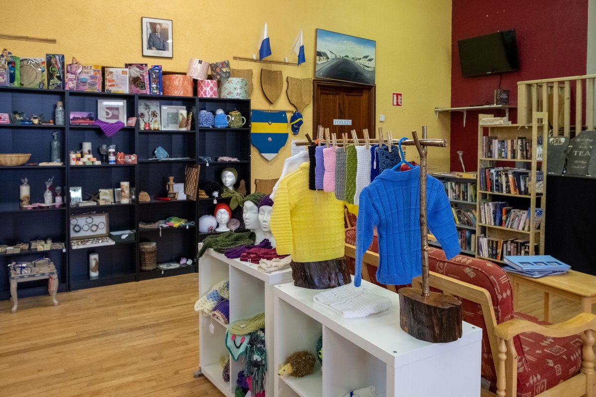 discoverlderg's tweet image. Set your alarm for 7 pm this evening. Nationwide will visit The Scéal Community Shop, in the village of Lorrha in County Tipperary, founded almost 7 years ago by the fantastic local community. #RTENationwide #localcommunities #lorrha