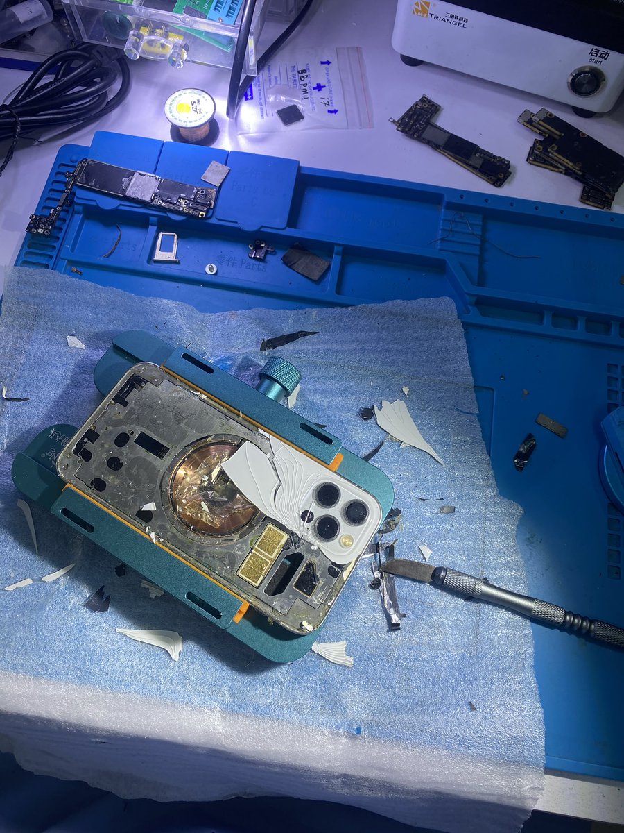 protafix's tweet image. iPhone 12 Pro back glass replacement 

Let’s be your plug for everything repairs

#protafix
#iphone12pro
#iphonebackglass