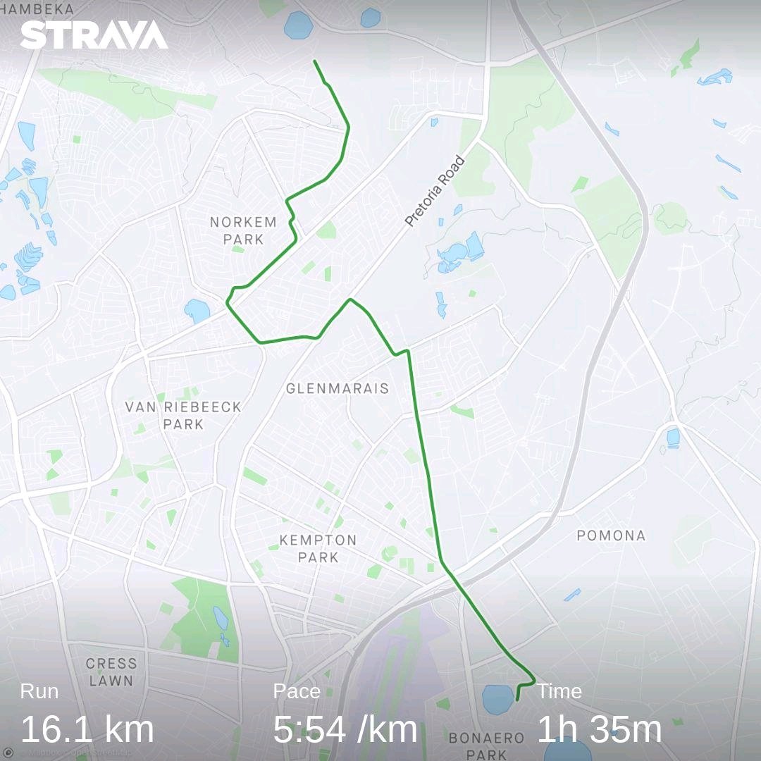 Sevhic_'s tweet photo. As your future steady bus driver, what else do I need?🤔: https://t.co/K9DyTE9S0p

#RunBetter 👣 https://t.co/FtlgCSysJv