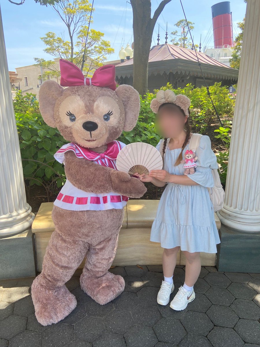 sa_Shelliemay's tweet photo. メイちゃんカラーの扇子見てもらったよ💕
仰いでもらってるメイちゃんが可愛すぎた🥰 https://t.co/5IceM9OXfp