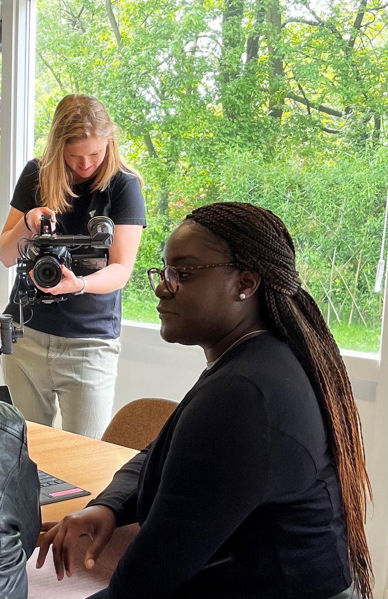 LeidenKennisstad (@kennisstad071) on Twitter photo Opnames filmpje avondsymposium Leiden Kennisstad waarin een aantal projecten wordt uitgelicht. Vrijdag waren @FleurSpijker en Nathalie van <a href="/lerenmetdestad/">Lerenmetdestad</a> aan de beurt! Binnenkort te zien op onze website en andere kanalen! Opnames filmpje avondsymposium Leiden Kennisstad waarin een aantal projecten wordt uitgelicht. Vrijdag waren @FleurSpijker en Nathalie van <a href="/lerenmetdestad/">Lerenmetdestad</a> aan de beurt! Binnenkort te zien op onze website en andere kanalen!