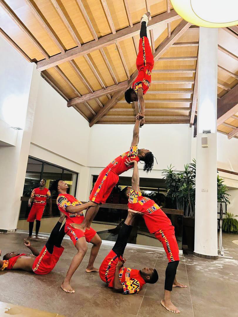 zimbabweacro's tweet photo. #circusartist #cirquegram #cirqueduinsta #circuseverydamnday #circusaroundtheworld #cirque #circusarts #circusinternational #circusinspiration #circuslife #circusknie #flipcircus #cirquedusoleil #circovazquez  #worldcircusday #flipagram #artist #acrobat #Zimceleb https://t.co/UZ8qkZwQEq