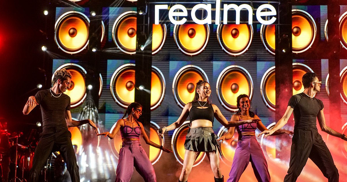 realme tweet media