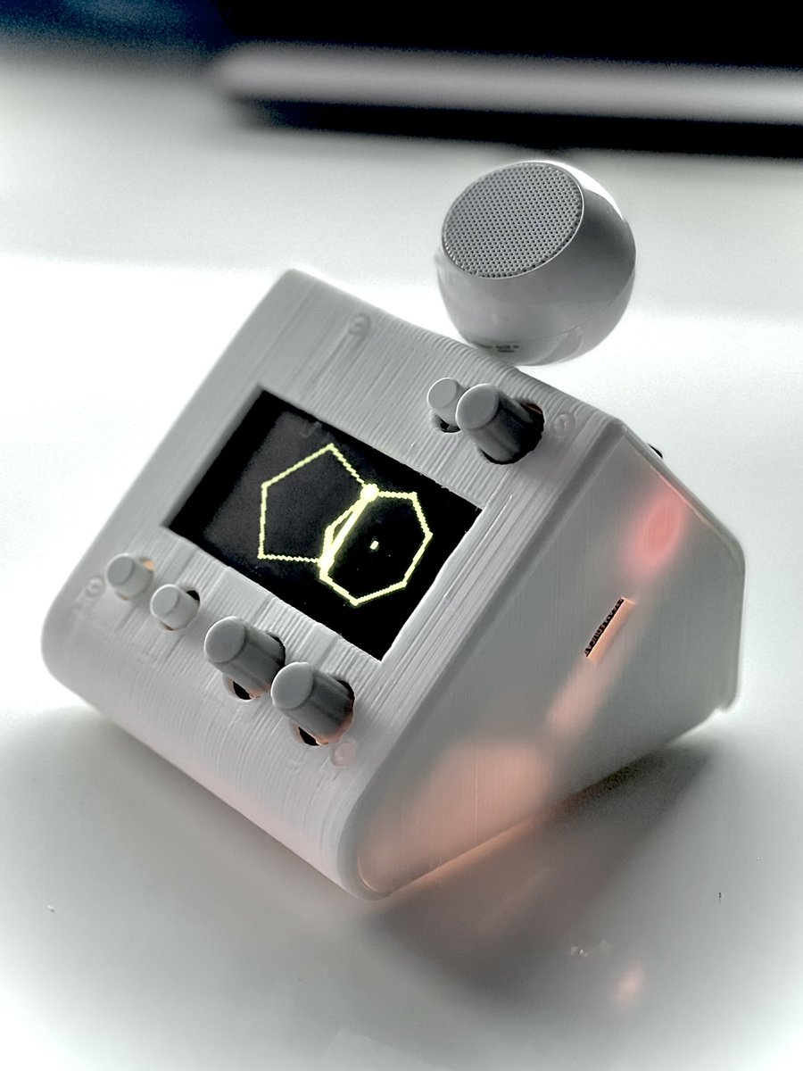 yutaka4614's tweet photo. my norns shield in the 3d printed case.
battery powered by implemented pi-power.
https://t.co/LA5vQcNs23
#monome
#nornsshield https://t.co/JCLr6epTHF