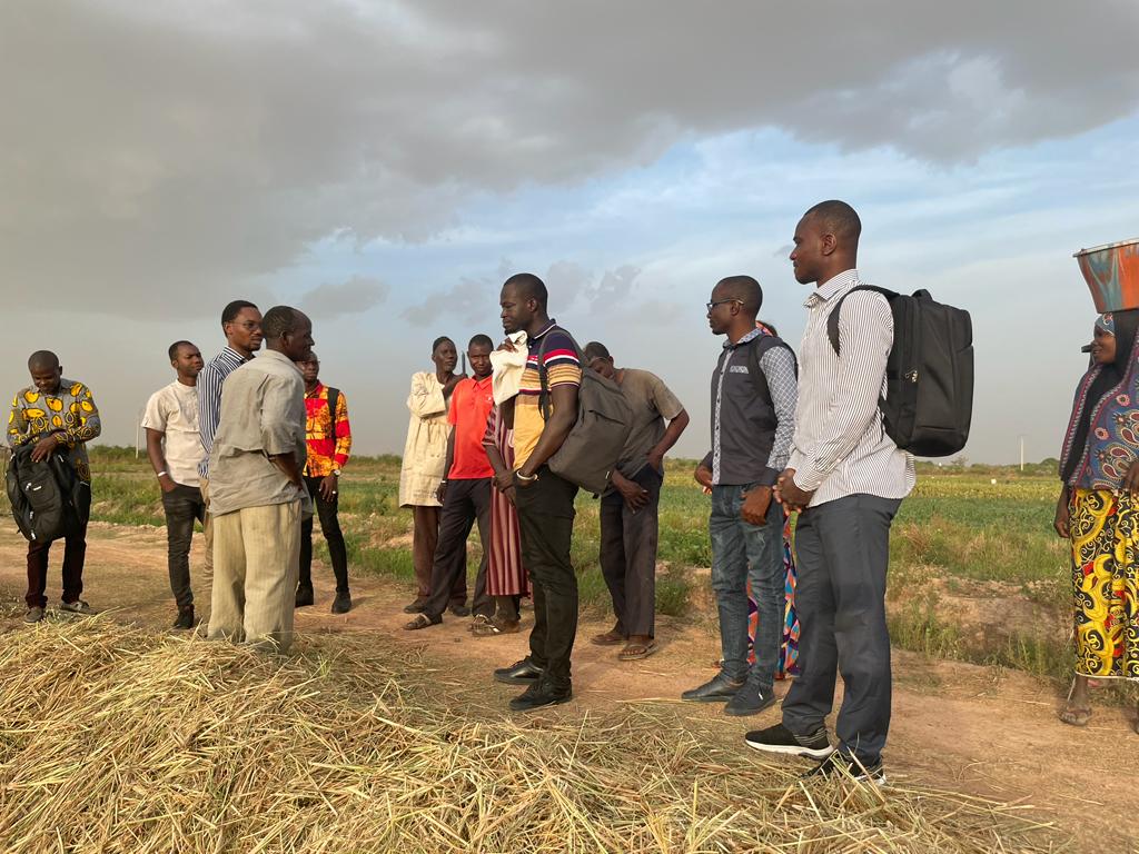 cgiarclimate_WA's tweet image. 🇲🇱Nous avons eu le plaisir d'accueillir M. Serigne Sène, spécialiste en environnement et sauvegarde sociale de l'Alliance Biodiversité - CIAT pour une visite de terrain du projet AICCRA-MALI.
 #agriculture #environnement #innovation